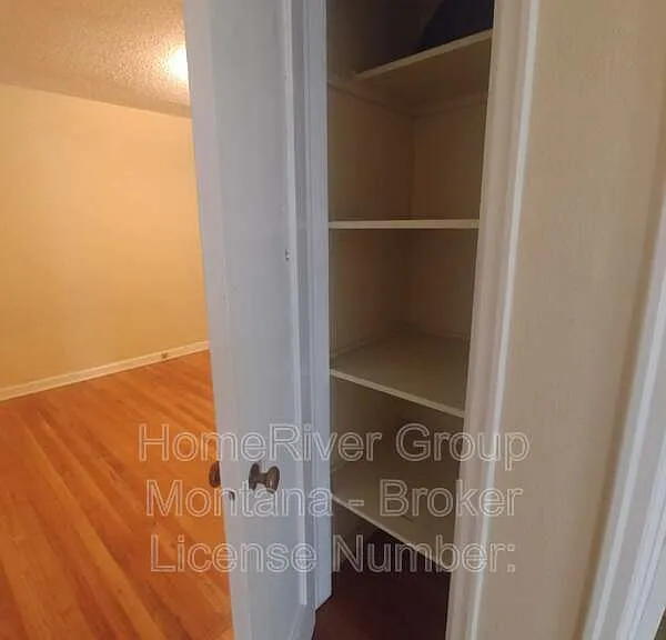 100 South Ave E #1 — Photo 8
