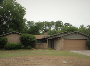 7208 Martha Ln, Fort Worth, TX 76112