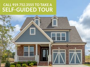 105 Oaks End Dr, Holly Springs, NC 27540