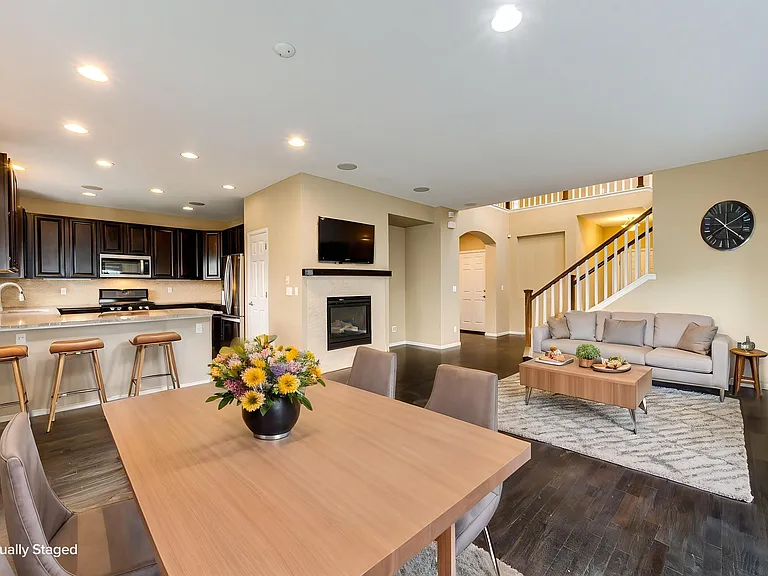 23797 Harwood Ave — Photo 5