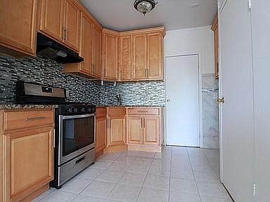 2nd image of 1624 Norman St #2RIGHTTY