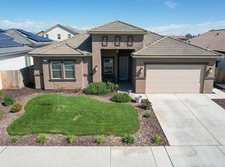 715 Alpine Way S, Madera, CA 93636