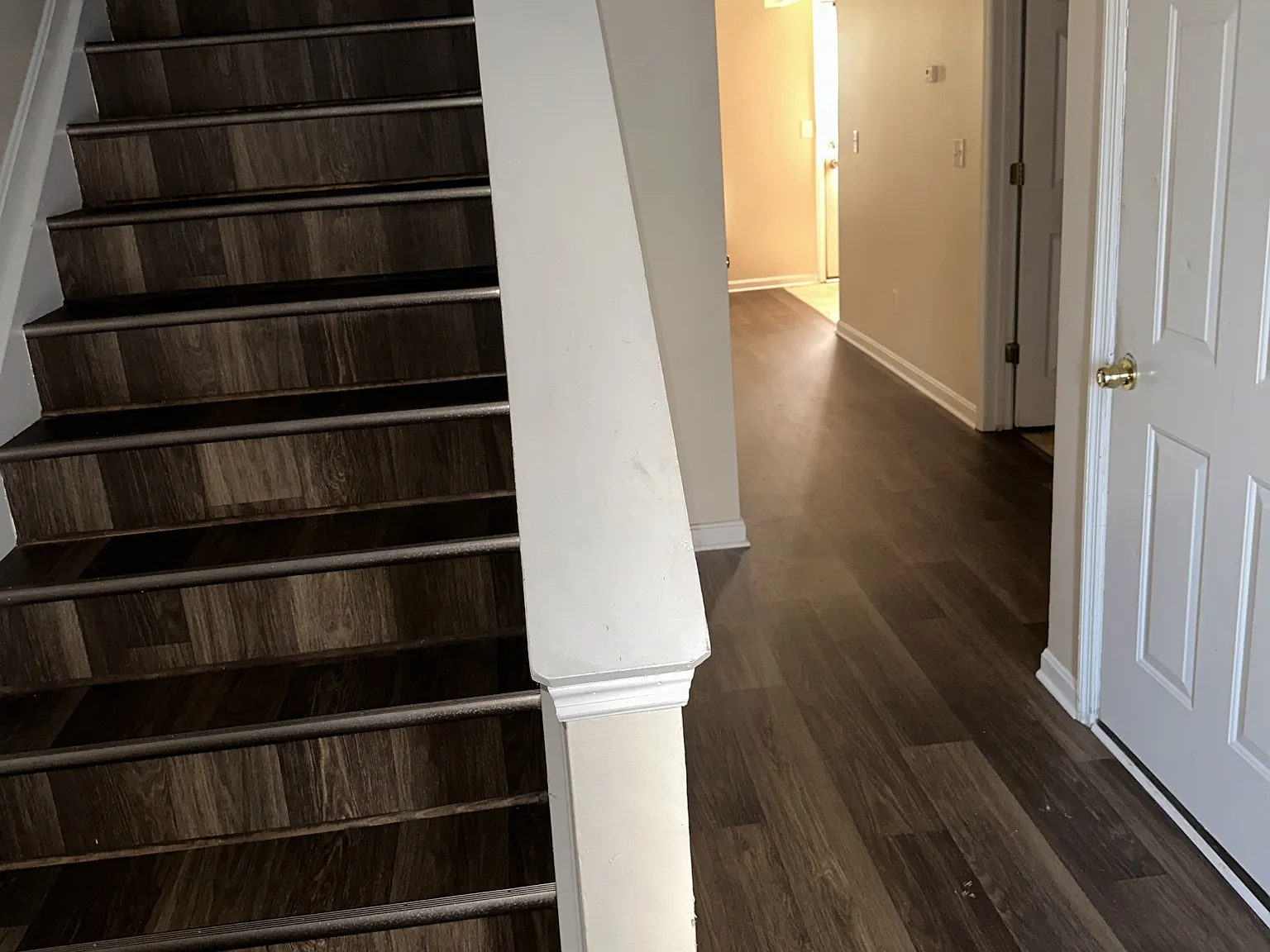 Cambridge Apartments - Unit 27 — Photo 2