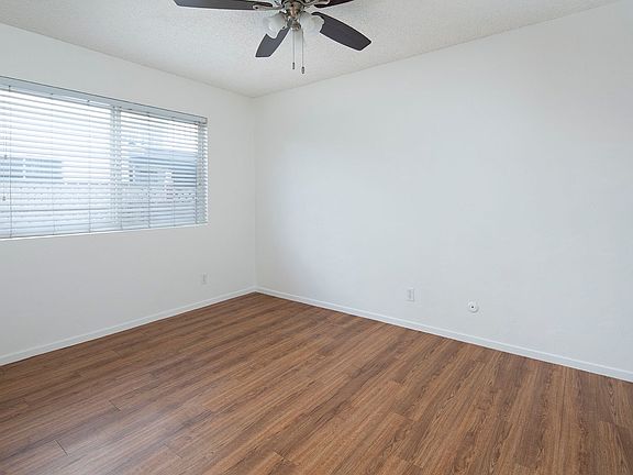 3rd image of 3710 Yosemite St APT 4