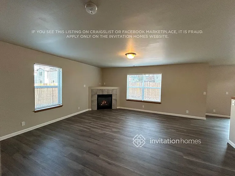 1615 203rd Street Ct E — Photo 3