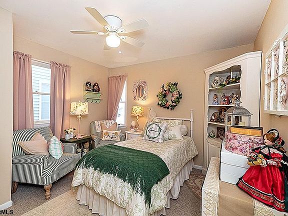 4th image of 2624 Asbury Ave #1