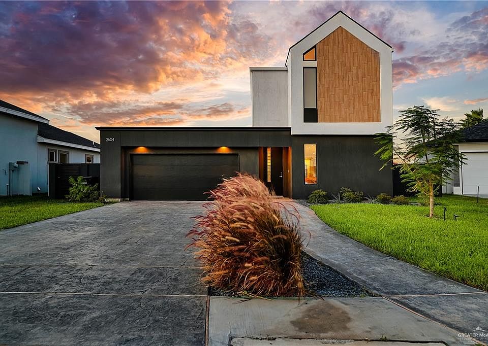 1st image of 2604 Wisteria Ave