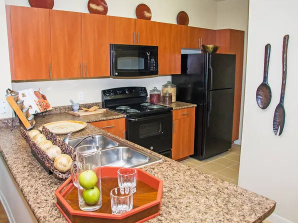 Lakeland Estates Apartment Homes