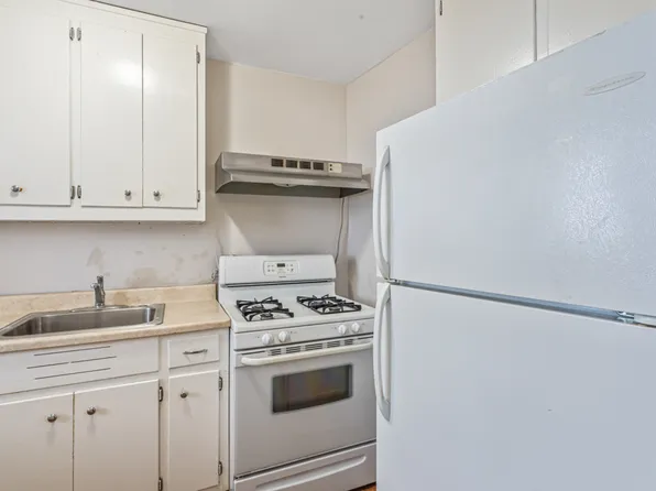 90-50 Union Turnpike image 13 of 23