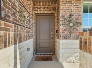 3908 Waldorf Dr, Denton, TX 76208