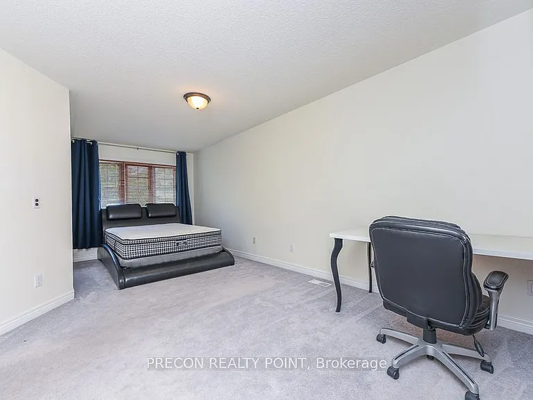 100 Beddoe Dr #4 — Photo 16