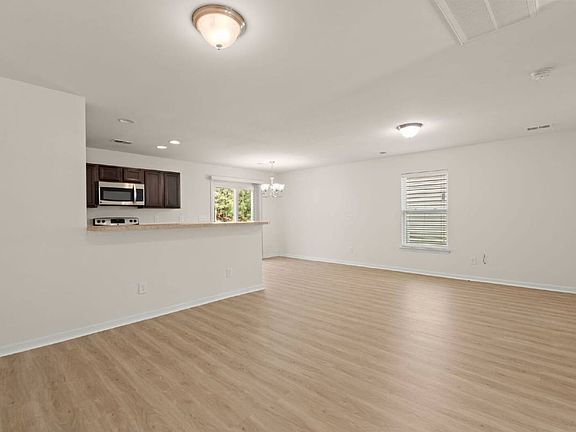 5th image of 168 Keaton Brook Dr