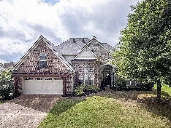 1st image of 1628 Sawmill Creek Ln