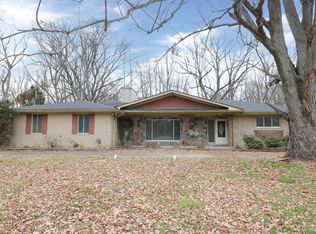 23632 Lake Ravines Dr, Southfield, MI 48033