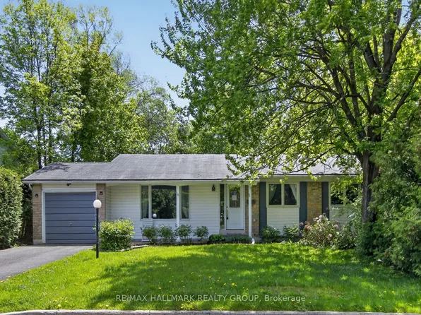 41 Parkmount Cres, Ottawa, ON K2H 5T3