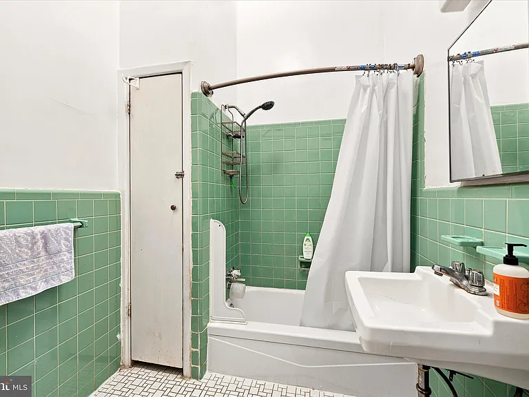 1807 Spruce St #2R — Photo 12