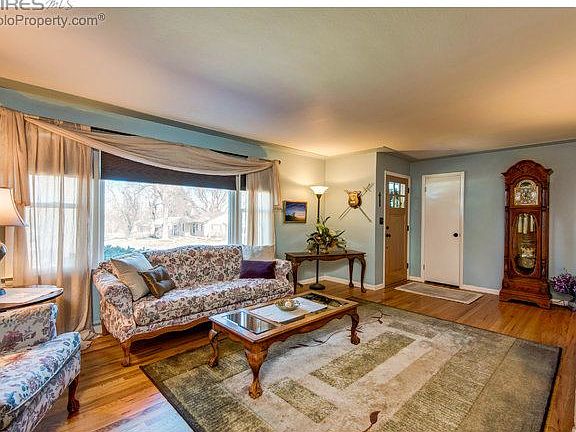 3rd image of 1820 Montview Blvd