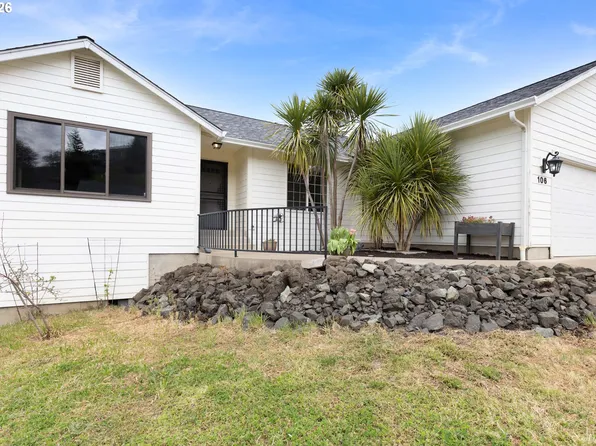 106 Umpqua View Dr, Roseburg, OR 97471