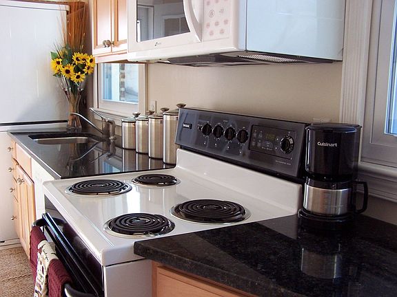 new kitchen with undermount sink