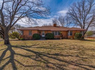 2104 Loy Lake Rd, Denison, TX 75020