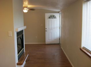 702 Tondre Rd NW, Los Lunas, NM 87031