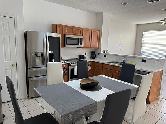3rd image of 5210 Paradise Cay Cir