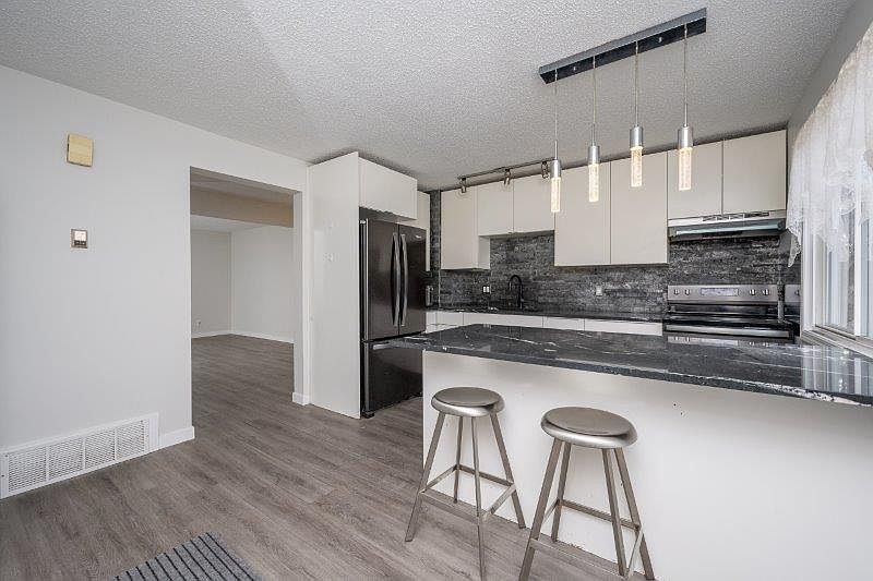 Calgary Townhouse for rent - 3 Bedrooms — photo 11