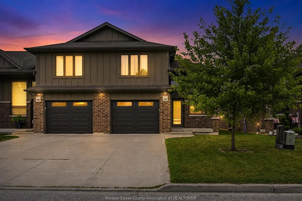 3 bed, $2,900 — Photo 1