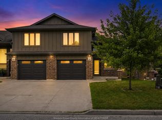 11911 Maitland Ave, Windsor, ON N8P0B9