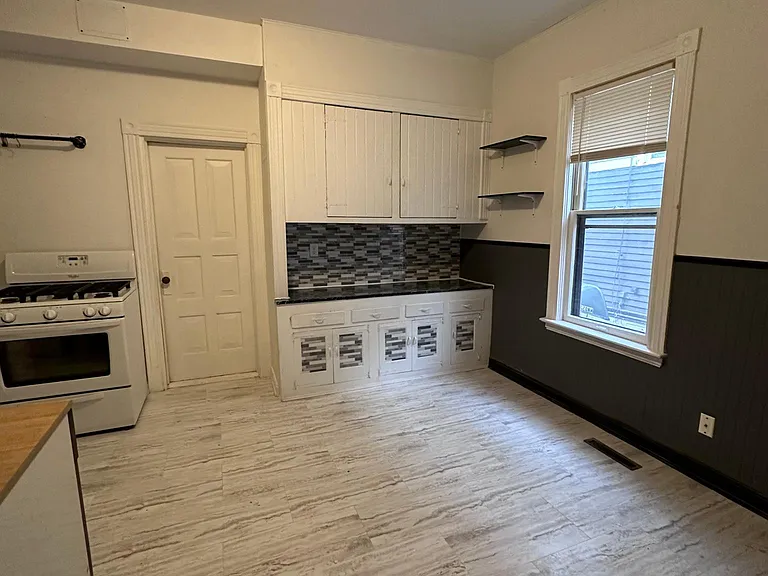 2232 Hillside Ave — Photo 3