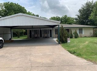 107 N 2nd St, Little River Academy, TX 76554