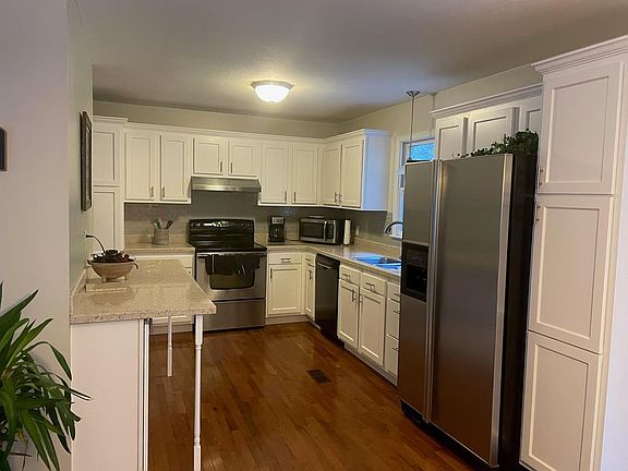 5th image of 43 Rachel Ct