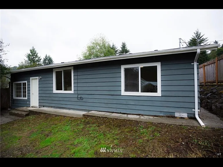 164th Ave SE — Photo 2