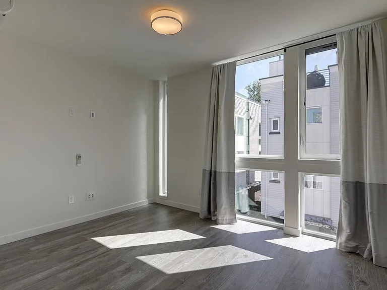1330 E Spring St — Photo 9