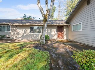 11255 SW Springwood Dr, Tigard, OR 97223