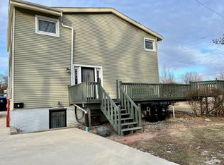 221 Eisenhower Dr APT 4, Bloomington, IL 61701