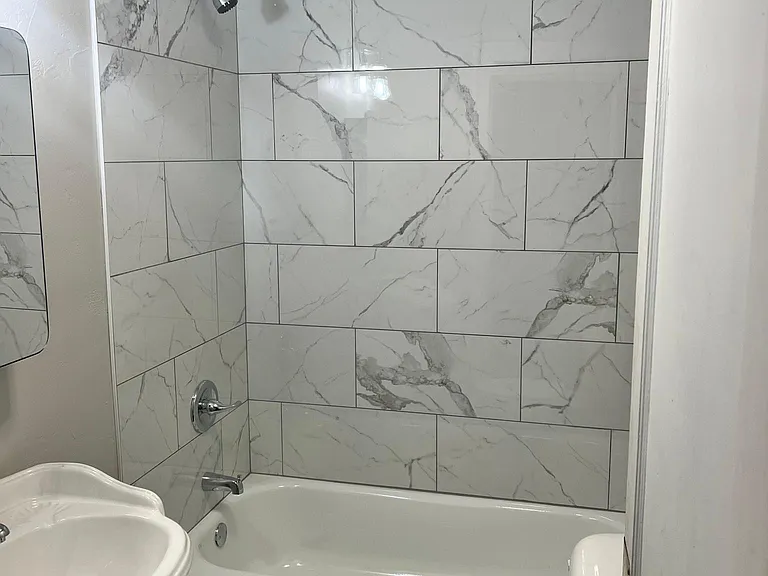 3016 N Robinson Ave #2 — Photo 5