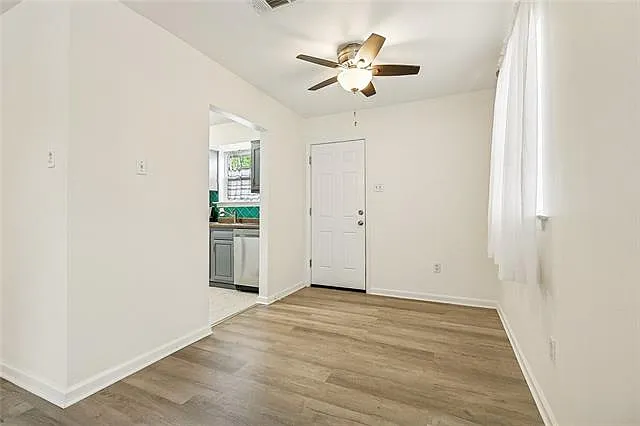 2606 Longwood Dr — Photo 5