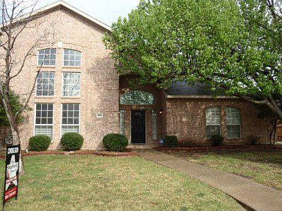 1st image of 2806 Pinnacle Dr