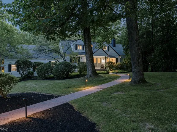 35600 Jackson Rd, Moreland Hills, OH 44022