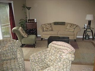 4th image of 97 Sprucewood Blvd