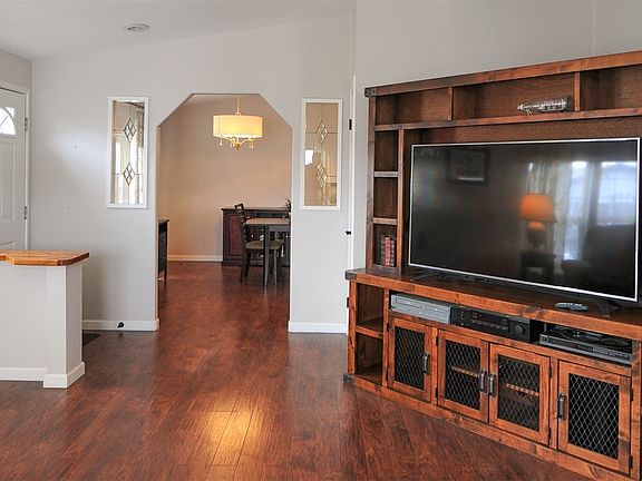 4th image of 1622 Meadowridge Drive #16