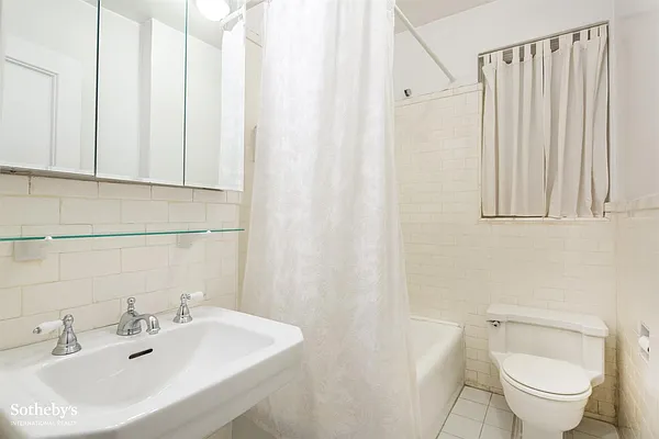 Sold by Sotheby's International Realty | media 18