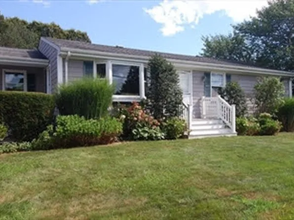 156 Russells Mills Rd, Dartmouth, MA 02748