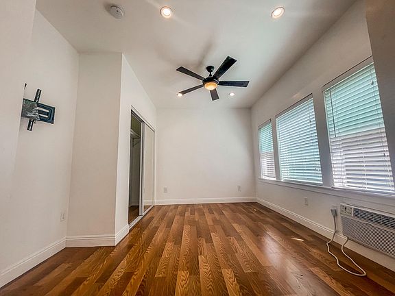 4th image of 1423 Hayworth Ave #B
