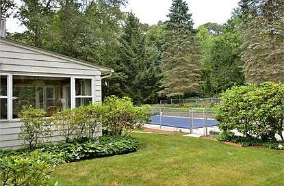 3rd image of 55 Oakwood Dr