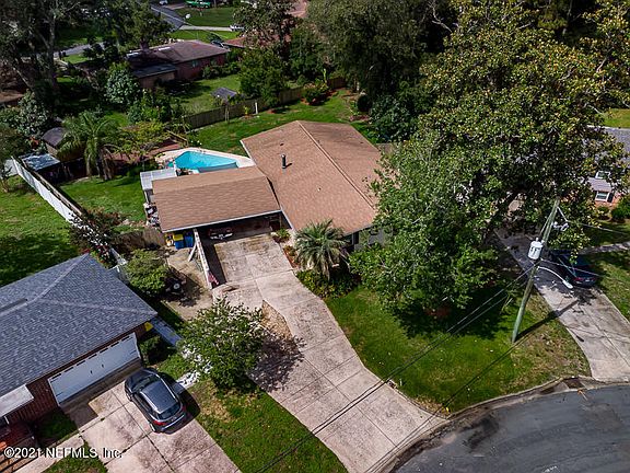 3rd image of 8310 LAWFIN Street S