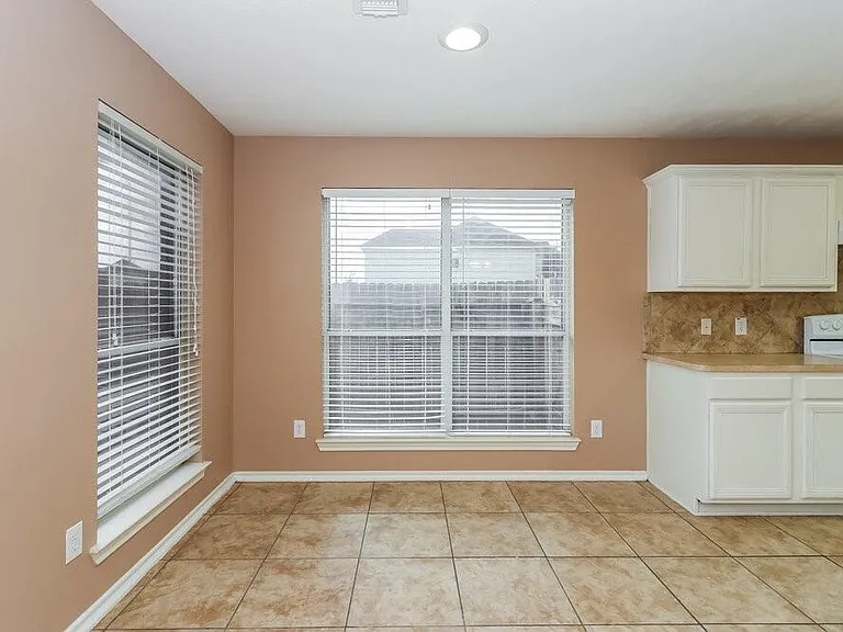 16707 Great Oaks Glen Dr — Photo 6