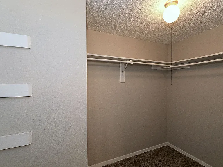 City Crest Apartments — Photo 117