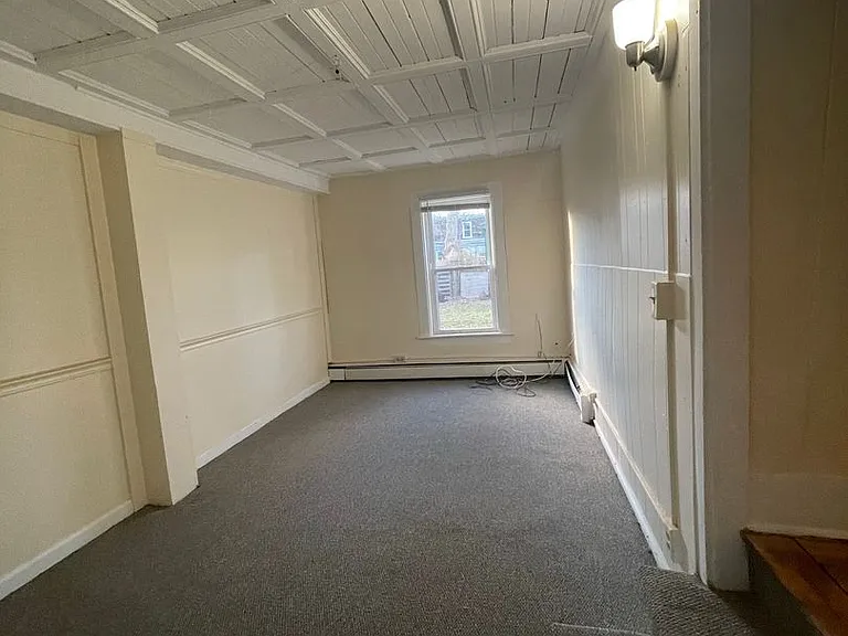 45 1/2 Willow St — Photo 9